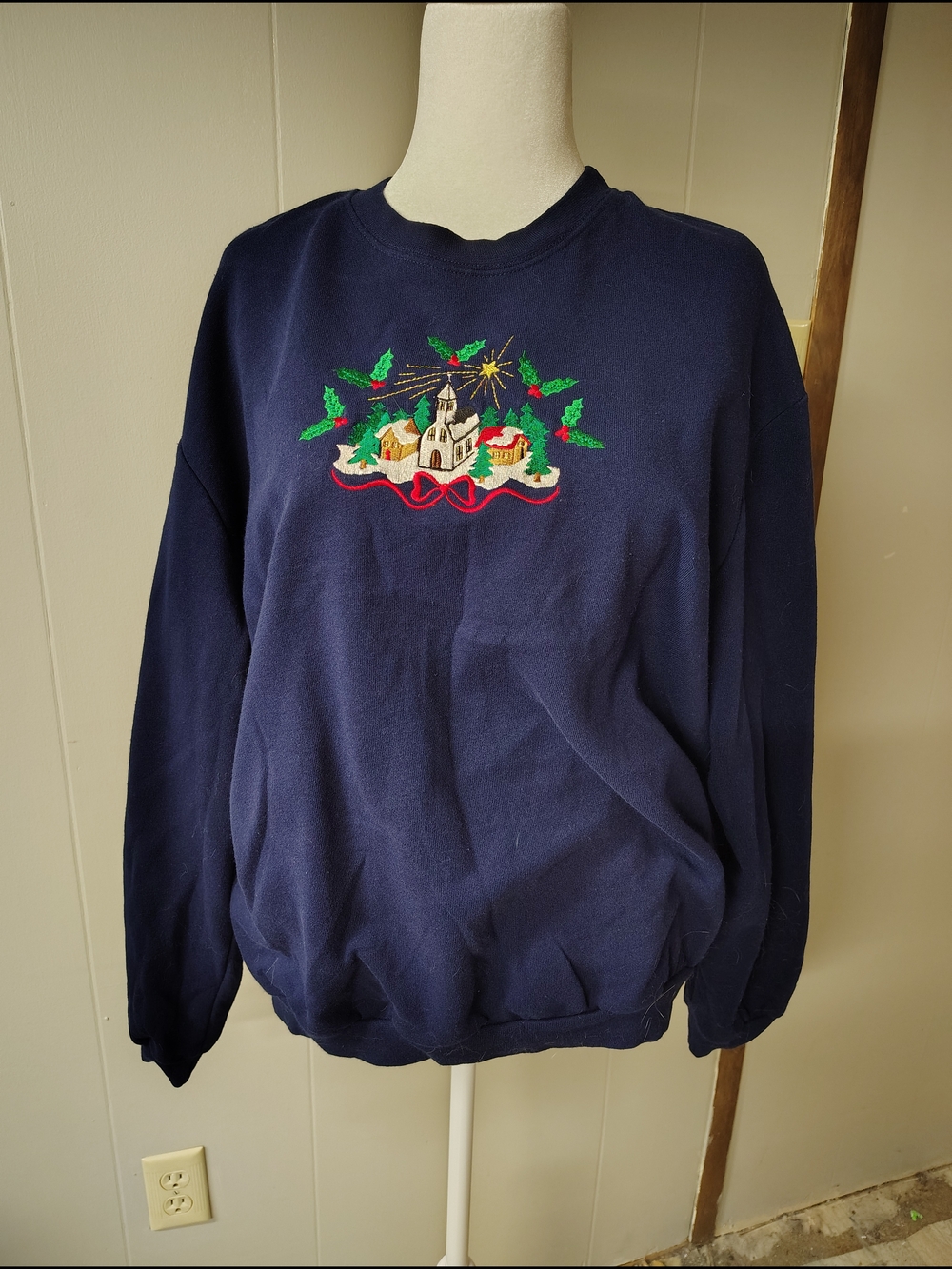 Vintage BonWorth Navy Crewneck Sweater with Embroidered Holiday Size L